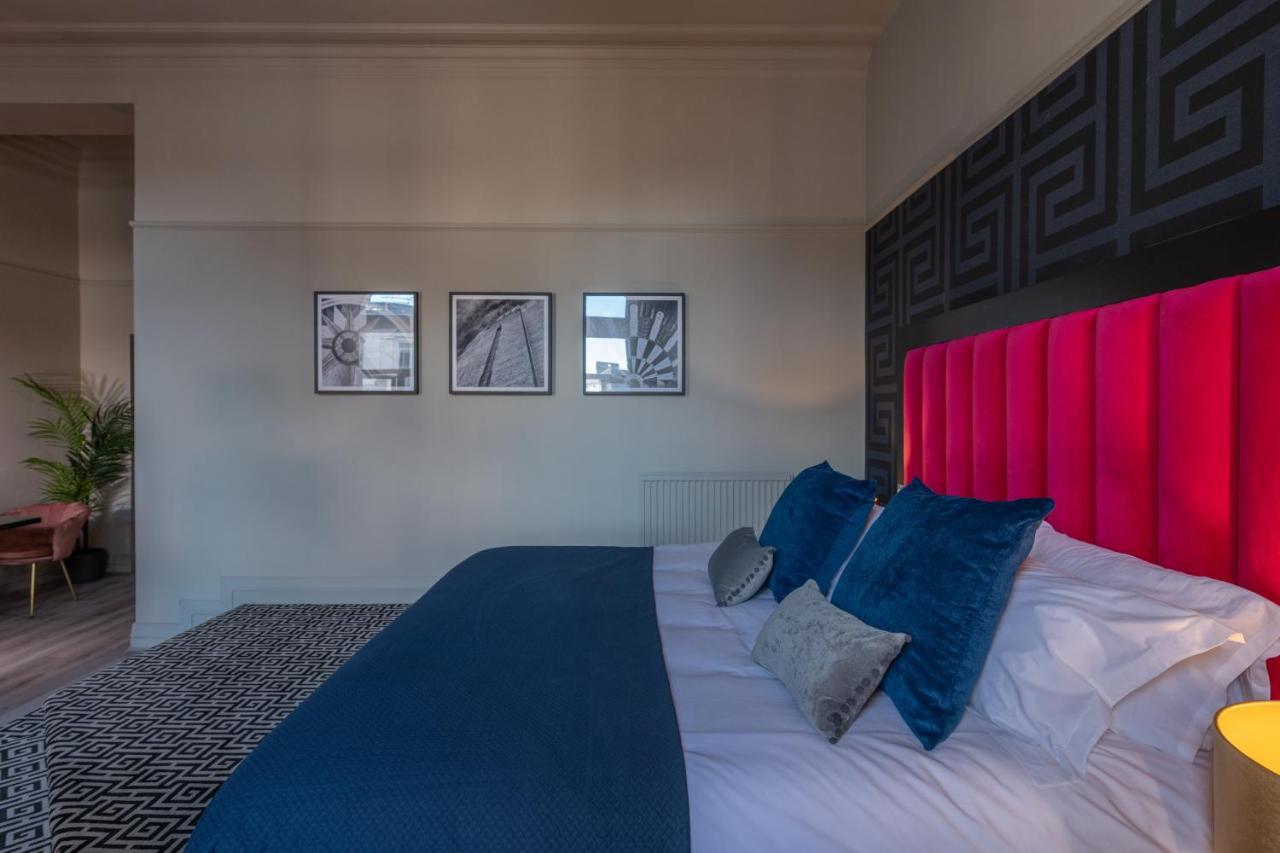 62 Castle Street 4*